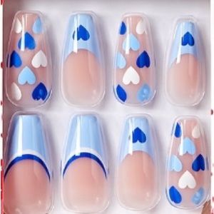 NWT KISS “Dinner for 2” Valentines Voguish Fantasy Glam Hearts Gel Nail Kit